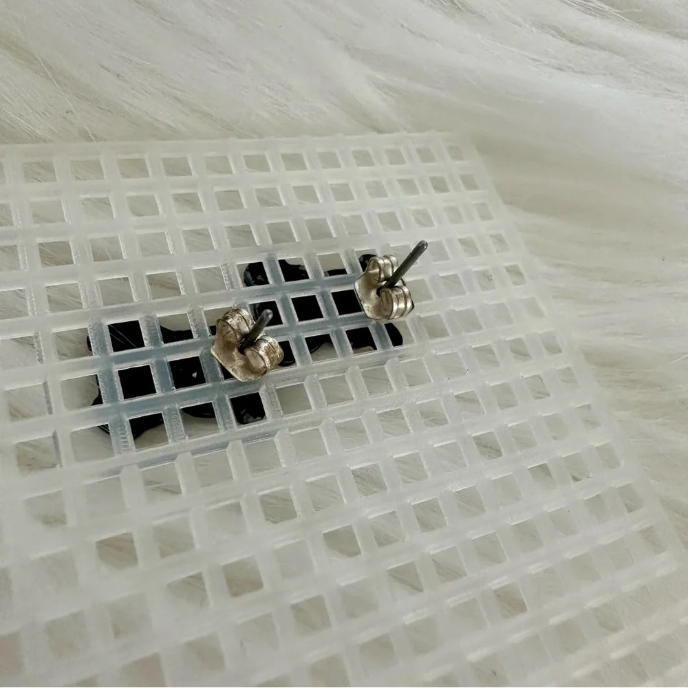 Cute Enamel Panda Small Stud Pierced Earrings, Pair - Picture 4 of 5